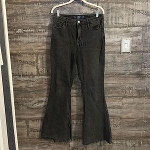 Hollister Flare size 11L